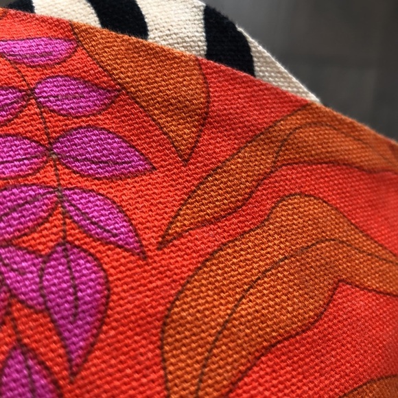 cabi animal print/cheetah reversible sling tote bag black pink orange Like New - Picture 8 of 8